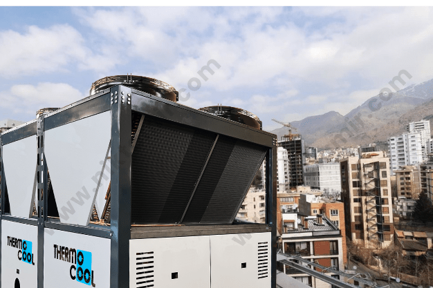 تعمیرکار چیلر باتجربه