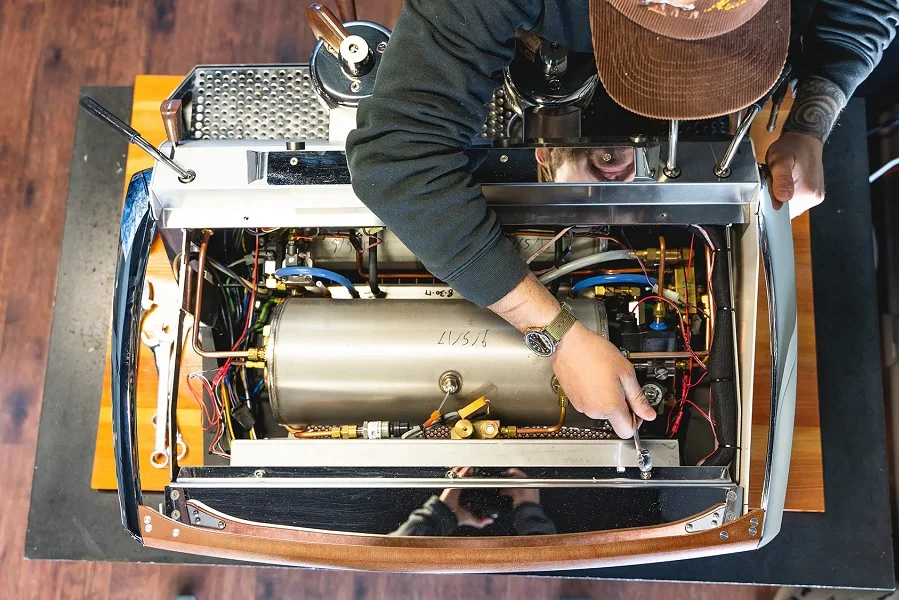 تمیز کردن و نگهداری از یونیت دمآوری اسپرسوساز دلونگی