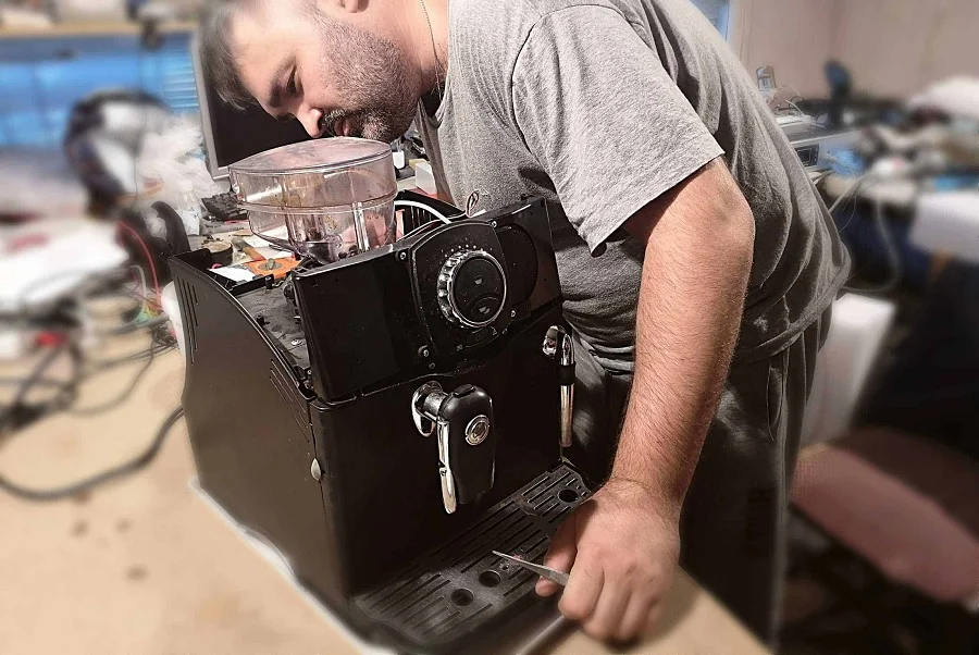 نگاهی دقیقتر به قطعات کلیدی و تعمیرات تخصصی اسپرسوساز دلونگی